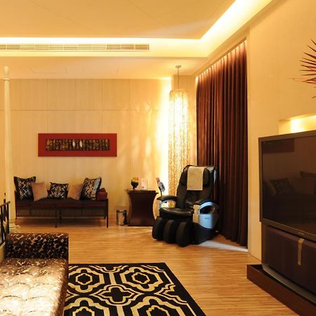 Sunshine Motel Тайчжун Экстерьер фото