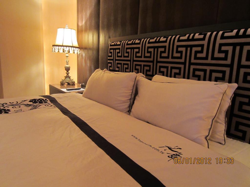 Sunshine Motel Тайчжун Экстерьер фото