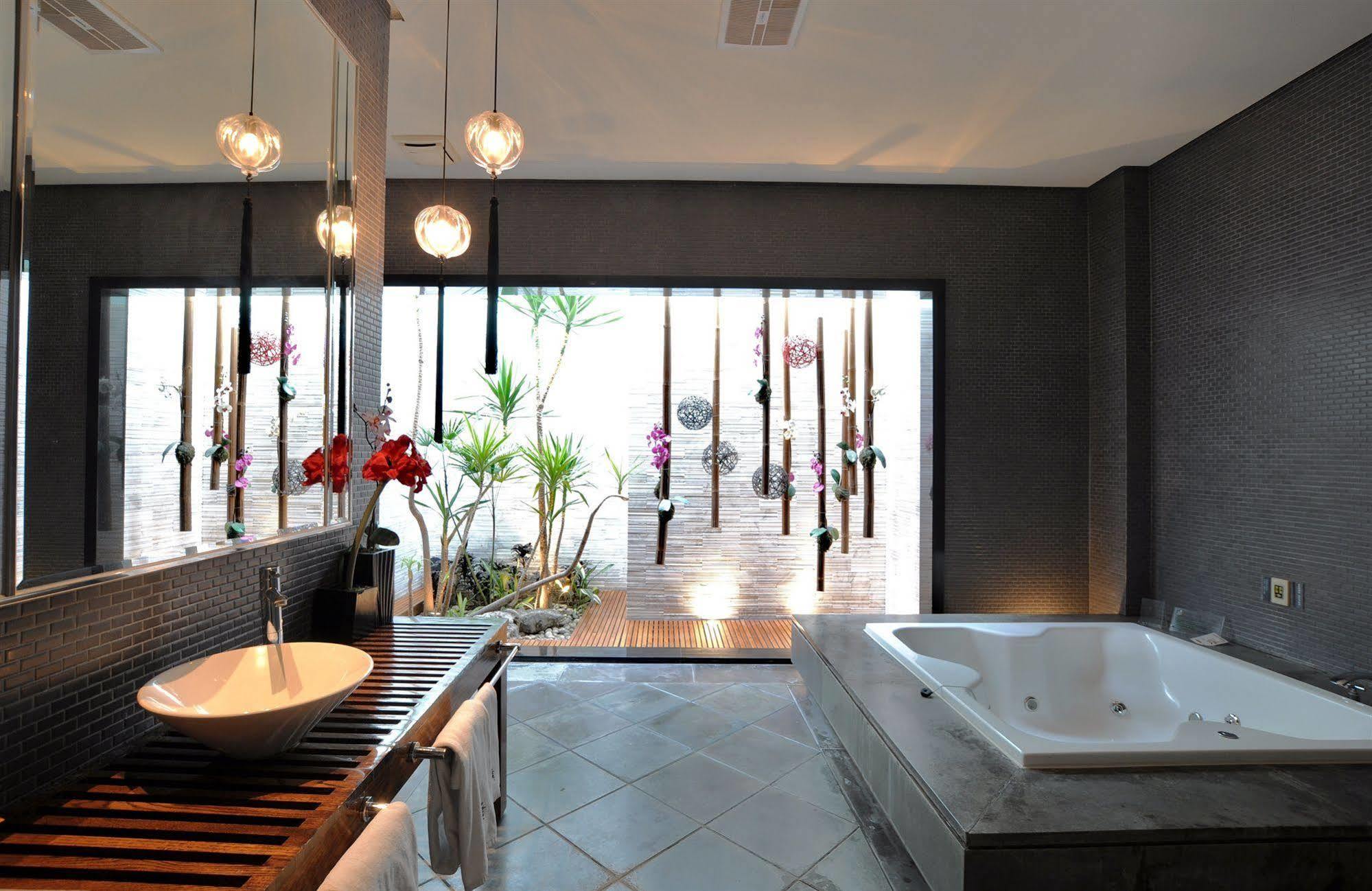 Sunshine Motel Тайчжун Экстерьер фото